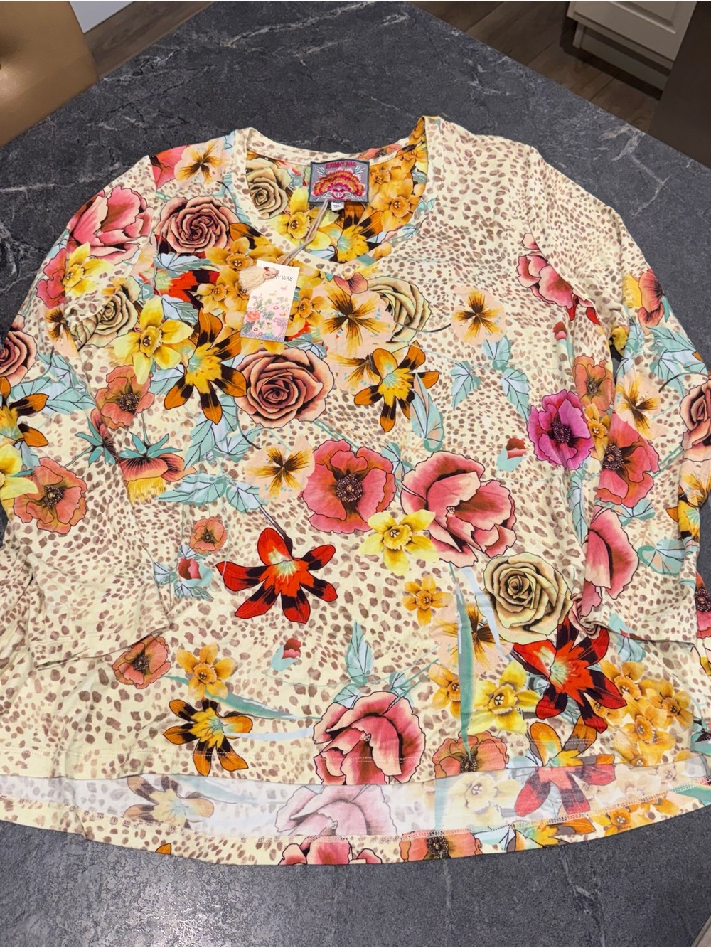 Johnny Was XL NWT Hera favorite v-neck top blouse floral yellow - Picture 3 of 7
